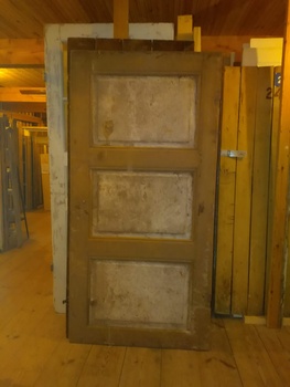 Enkeldörr 89cmX180cm finns i Överjärva