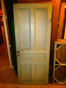 Enkeldörr 75cmX185cm finns i Överjärva