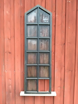 Fönsterbågar 58.5cmX192cm finns i Överjärva