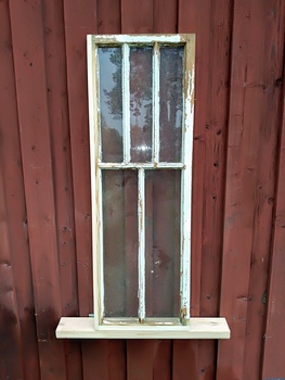 Fönsterbågar 43.5cmX127cm finns i Överjärva