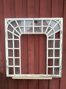 Fönsterbågar 108cmX113cm finns i Överjärva