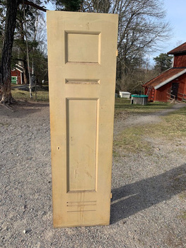 Enkeldörr 61.5cmX211cm finns i Överjärva