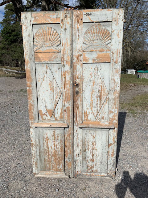 Dubbeldörr utan glas 117cmX207cm (1800-tals pardörr) finns i Överjärva