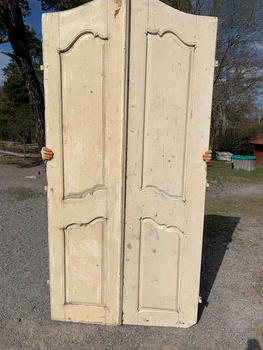 Dubbeldörr 120cmX250cm finns i Överjärva (1700-tal)