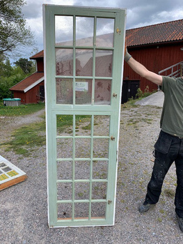 Fönster 70cmX213cm finns i Överjärva