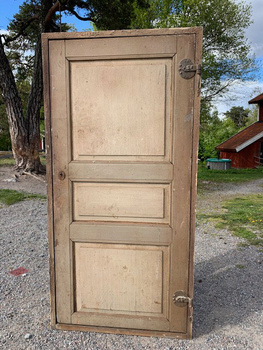Enkeldörr 82cmX241cm finns i Överjärva