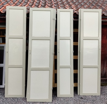 Enkeldörrar 50 x 229 cm, finns på Överjärva