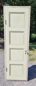 Enkeldörr 76 x 223  cm, finns på Överjärva