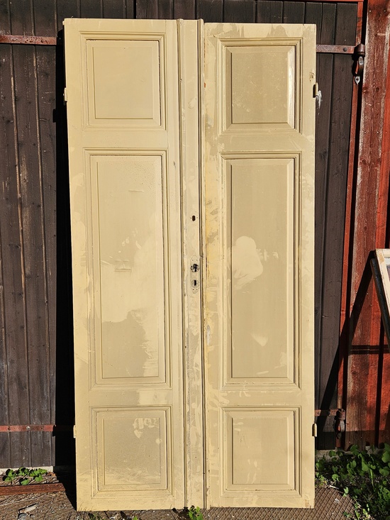 Pardörr 119x238cm, finns på Överjärva