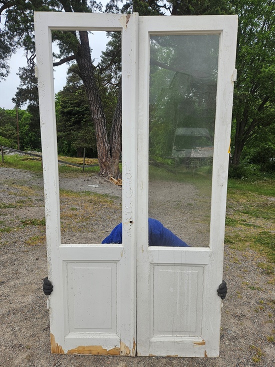 Pardörr med glas, 112x212cm, finns på Överjärva