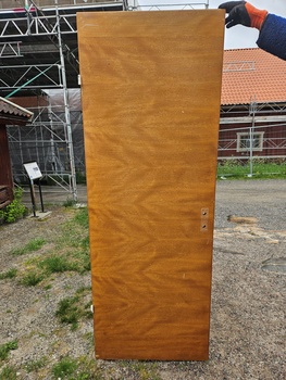 Enkeldörr, funkis, 73x202, finns på Överjärva