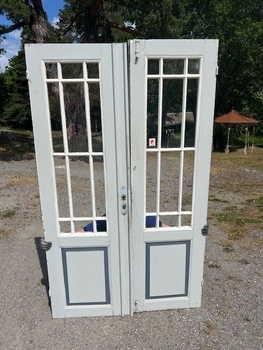 Pardörr med glas, 126x211cm, finns på Överjärva