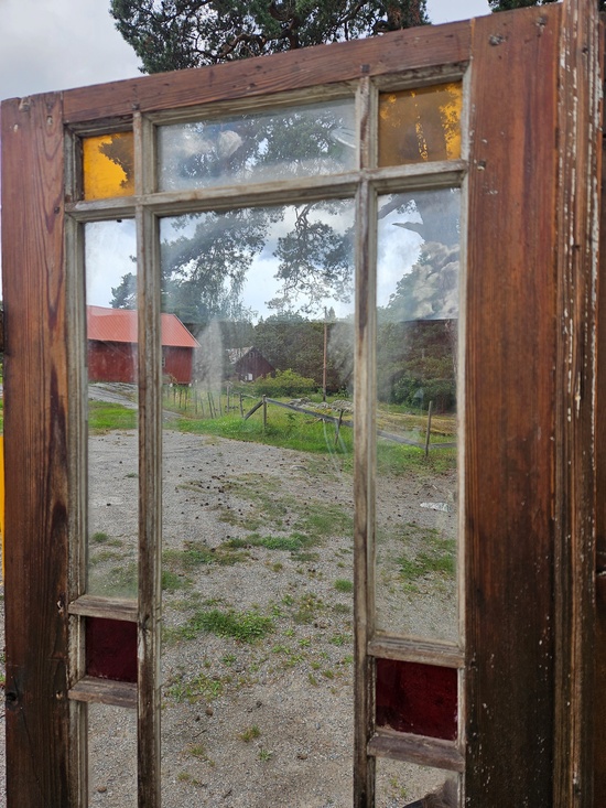 Pardörr med glas, 123x196, finns på Överjärva byggnasvård