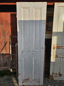 Enkeldörr, 62x194, finns på Överjärva byggnadsvård