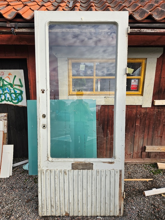 Enkeldörr med glas, 95x220, finns på Överjärva byggnadsvård Enkeldörr med glas, 95x220, finns på Överjärva byggnadsvård