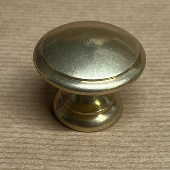 Knopp i mässing 32 mm i obehandlad mässing