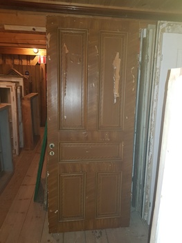 Enkeldörr 86.5cmX210cm finns i Överjärva