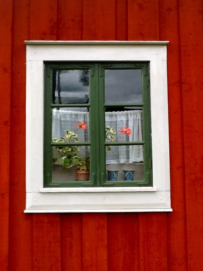 Överjärva Byggnadsvård - gamla fönster - gamla dörr - beslag