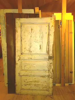 Enkeldörr 88cmX177cm finns i Överjärva