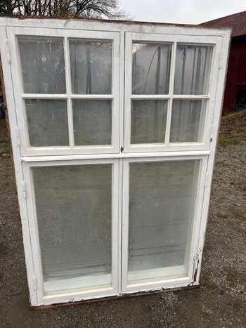 Fönster me karm, 139x195, finns på Överjärva Byggnadsvård