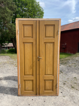 Dubbeldörr, 115x210, Finns på Överjärva Byggnadsvård